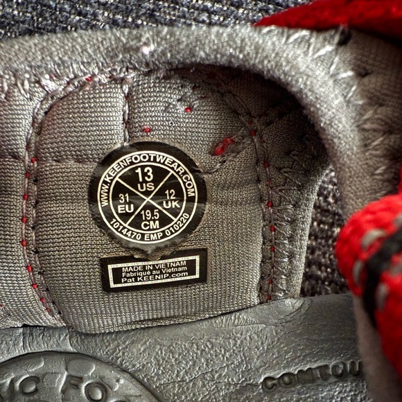 Keen Red and Black Sandals for Versatile Comfort/boys size 13 - Picture 10 of 10